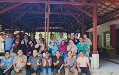 Ngebotram dalam Rangka Penyambutan Mahasiswa Baru di Prodi S3 Informatika Ngebotram dalam Rangka Penyambutan Mahasiswa Baru di Prodi S3 Informatika